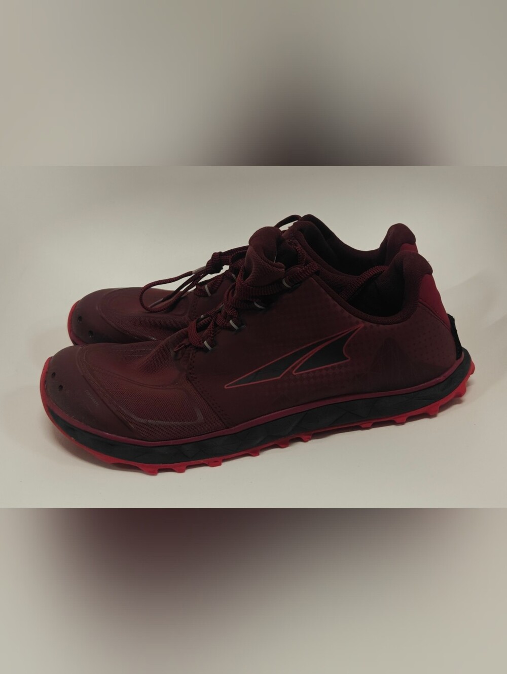 Altra Superior 4.5 Womens Trail Running Shoes Size 11 Lightweight Trail Sneakers